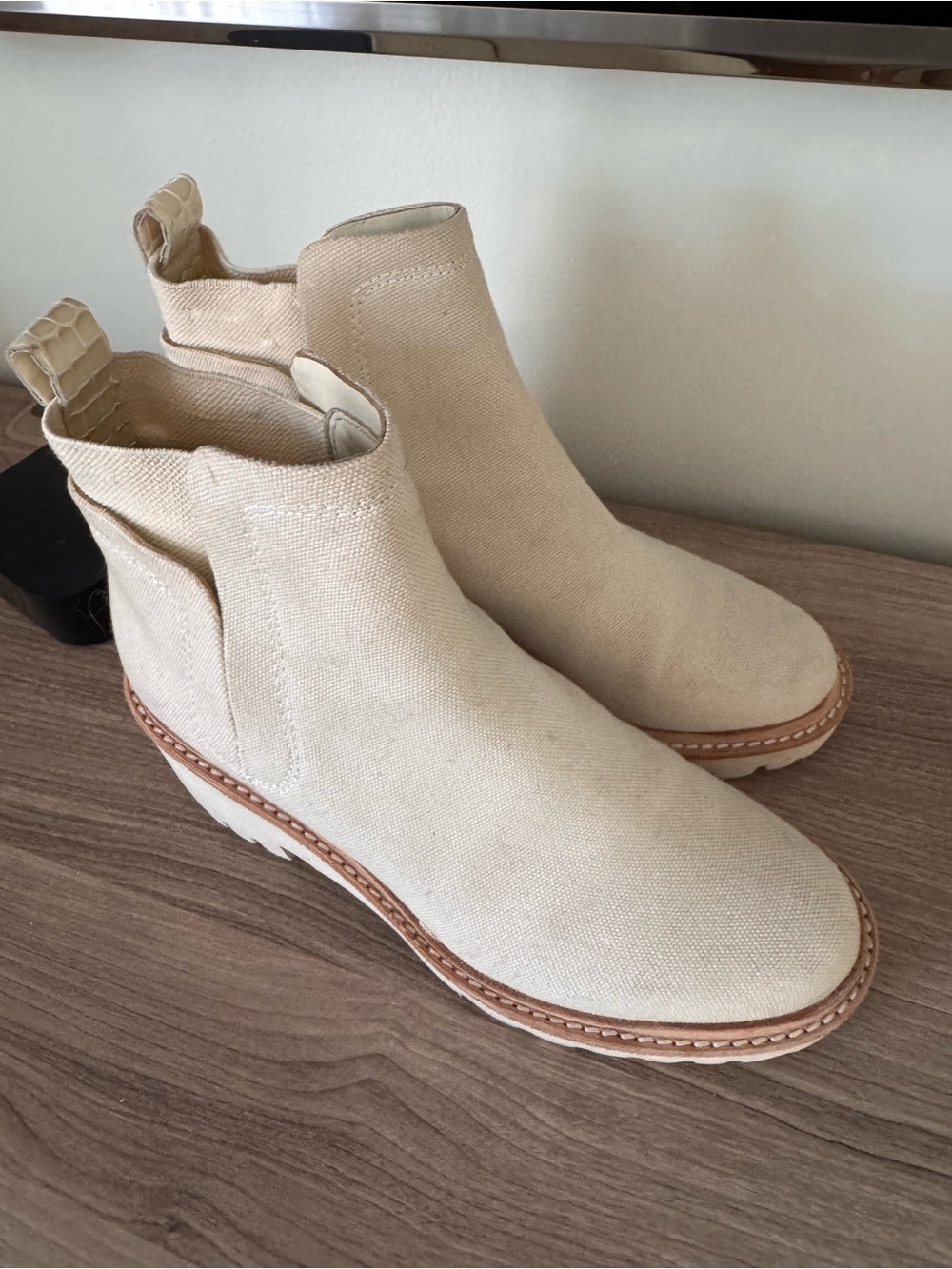 Women’s Cream Canvas Chelsea Ankle Boots  Dolce Vita Size 7